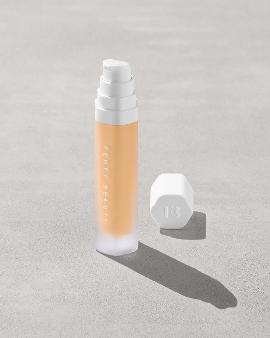 Soft'lit Naturally Luminous Longwear Foundation — 250