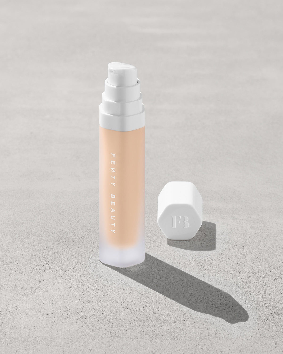 Soft'lit Naturally Luminous Longwear Foundation — 125