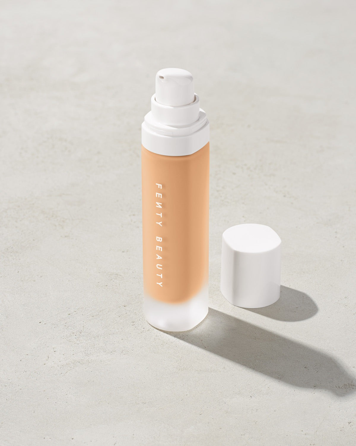 Pro Filt'r Soft Matte Longwear Foundation — #220