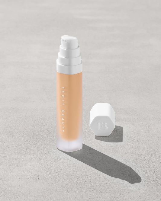 Soft'lit Naturally Luminous Longwear Foundation — 240