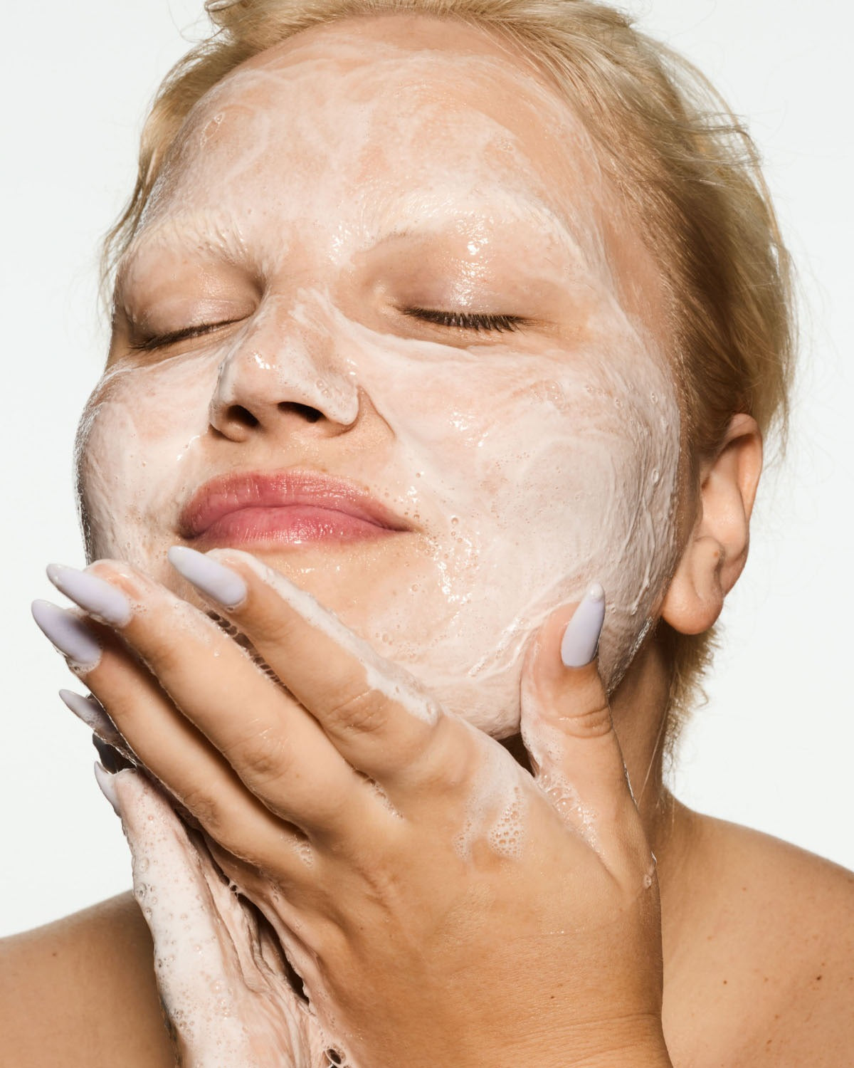 Fenty Skin Total Cleans'r Fragrance-Free Remove-It-All Cleanser with Barbados Cherry